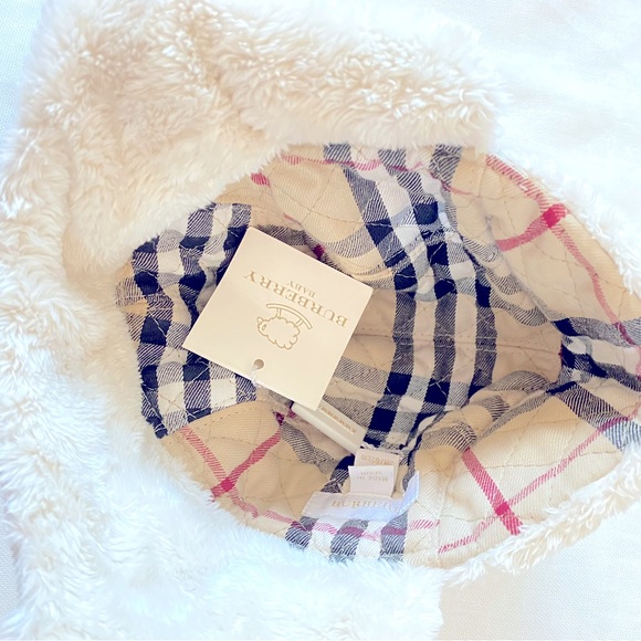 Burberry Baby Trapper Hat NWT - Picture 6 of 8